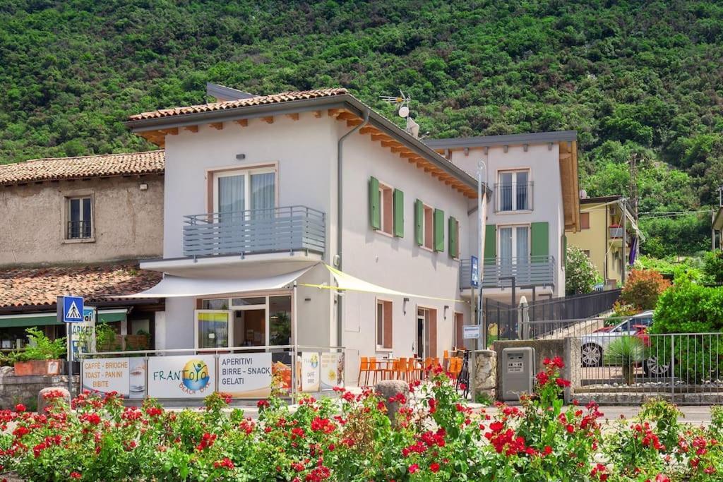 Il Frantoio A Monte-Vicino Al Lago Malcesine Exterior photo